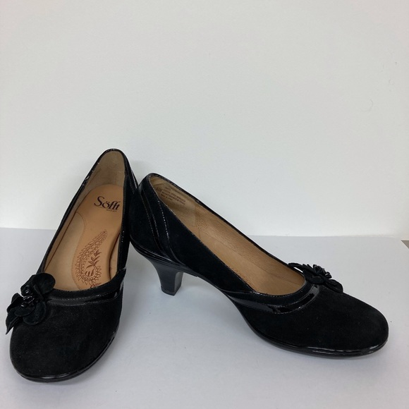 Sofft Black Suede Shoes With Flower Details NWOT - Picture 2 of 7